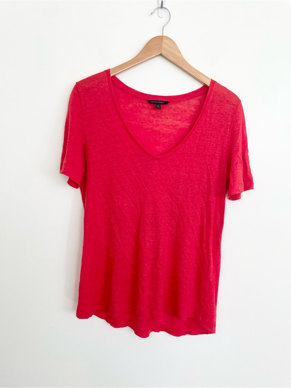 Banana Republic 100% Linen Short Sleeve Solid Vneck Tee Shirt M Medium Red